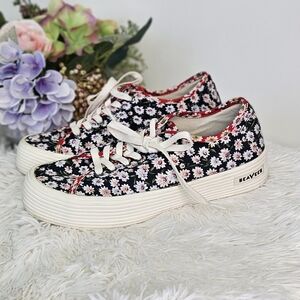 SEAVEES Women's Floral Canvas Sneakers - Black and White Size 9